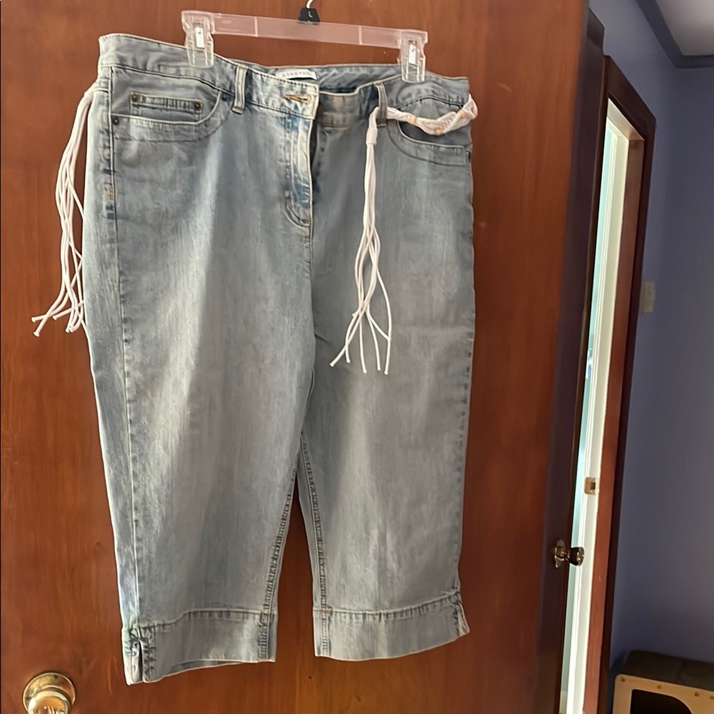 Light Blue Denim Capri Pants